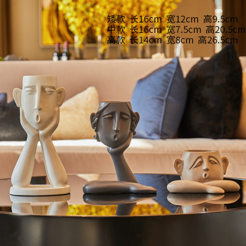 figurines-mantle-decor