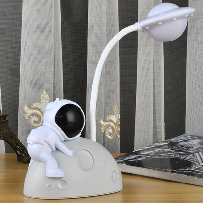 Astronaut on moon (White)