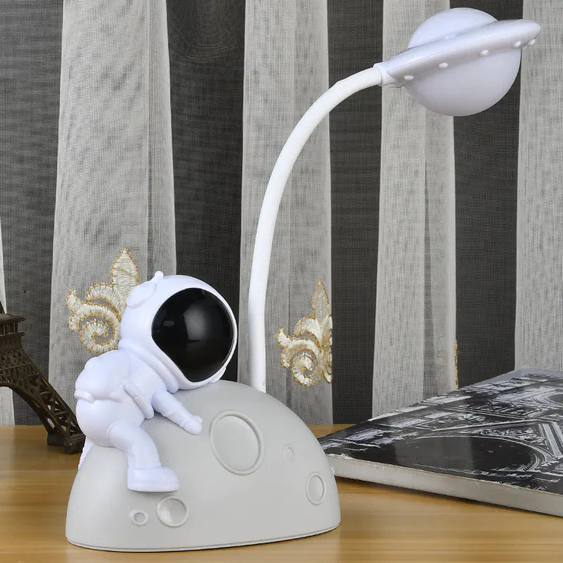 Astronaut on moon (White)