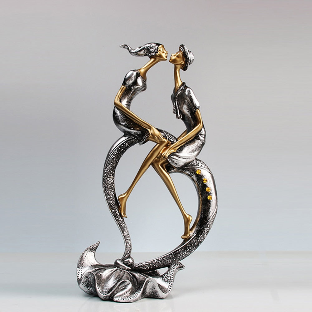 romantic-figurine-metal-decor